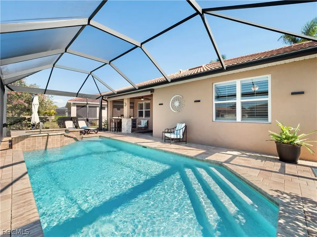 3280 Royal Gardens Avenue Fort Myers FL 33916
