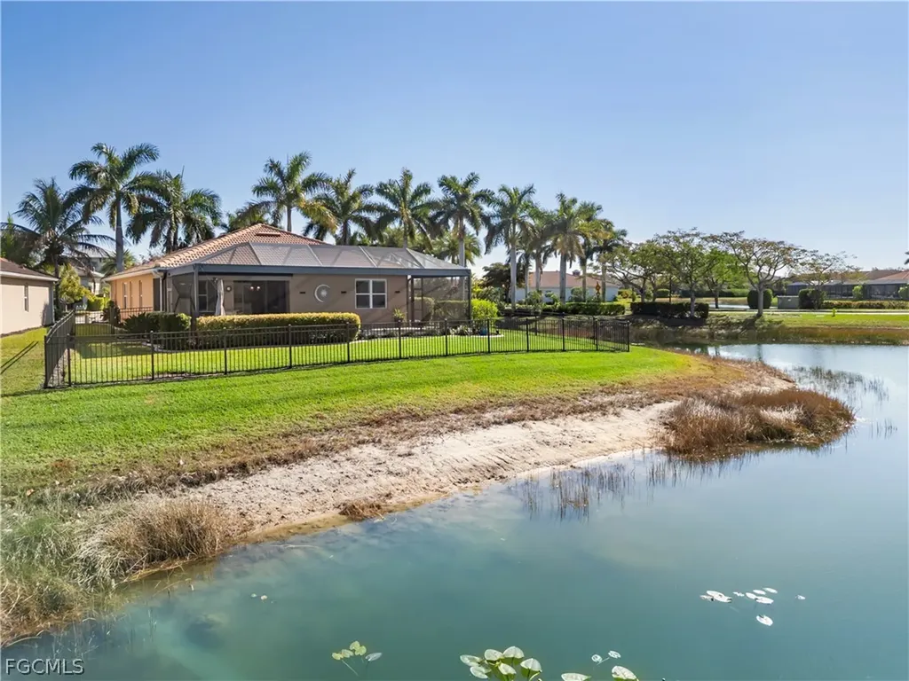 3280 Royal Gardens Avenue Fort Myers FL 33916