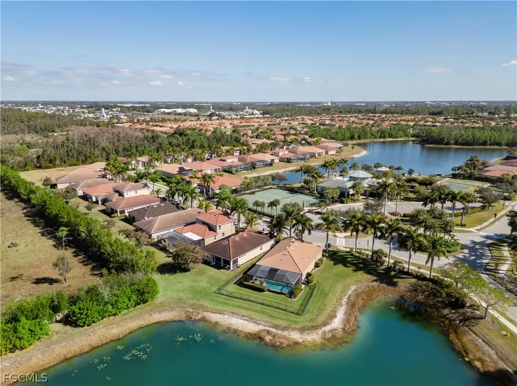 3280 Royal Gardens Avenue Fort Myers FL 33916