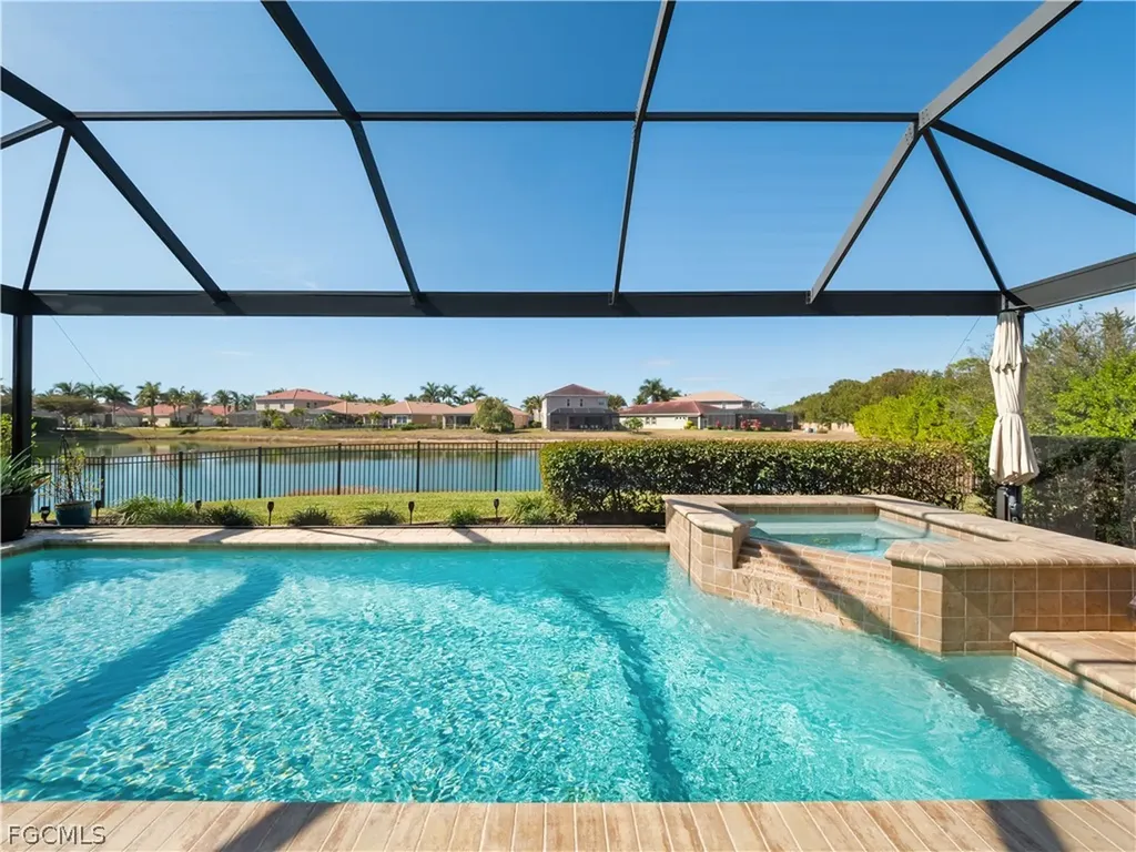3280 Royal Gardens Avenue Fort Myers FL 33916