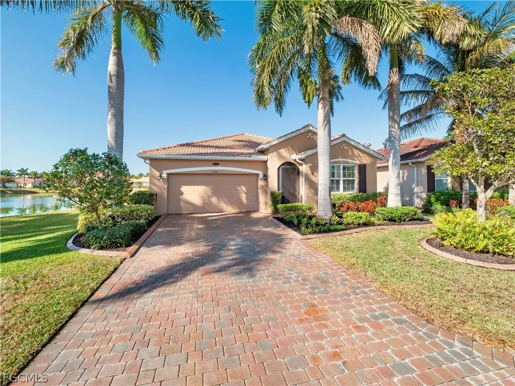 3280 Royal Gardens Avenue Fort Myers FL 33916