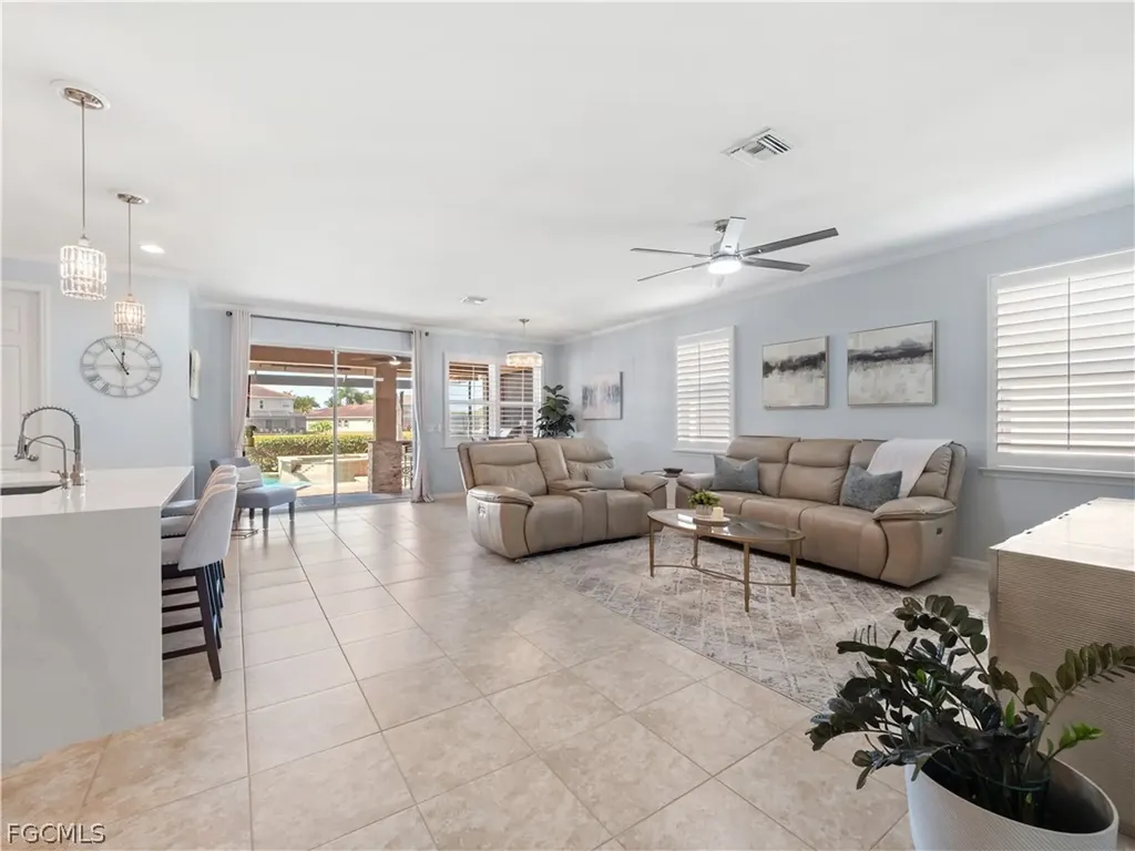 3280 Royal Gardens Avenue Fort Myers FL 33916