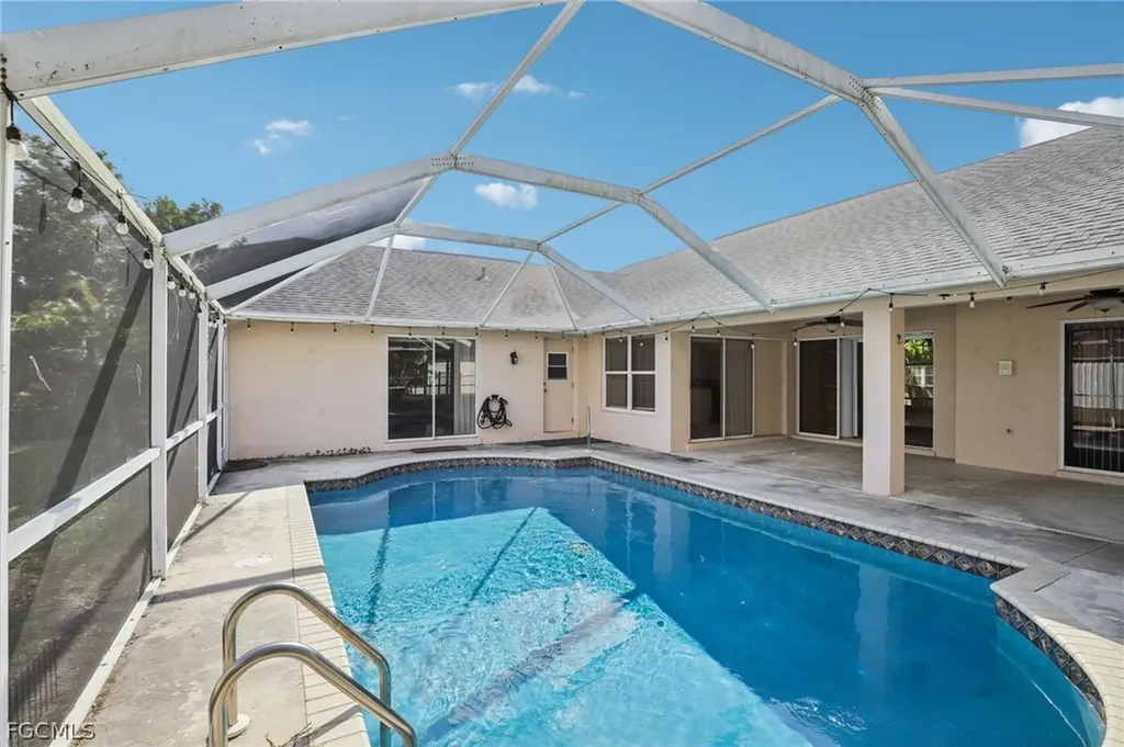 401 NE 23rd Avenue Cape Coral FL 33909