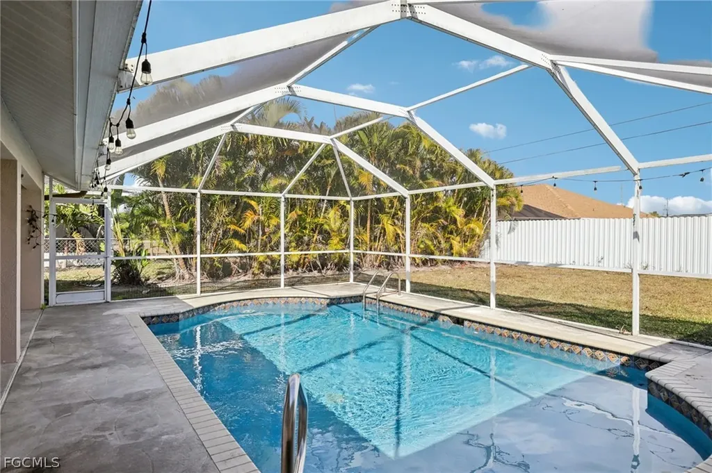 401 NE 23rd Avenue Cape Coral FL 33909