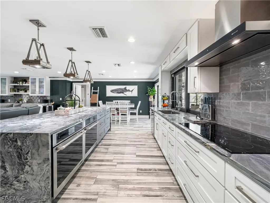 1912 SE 33rd Terrace Cape Coral FL 33904