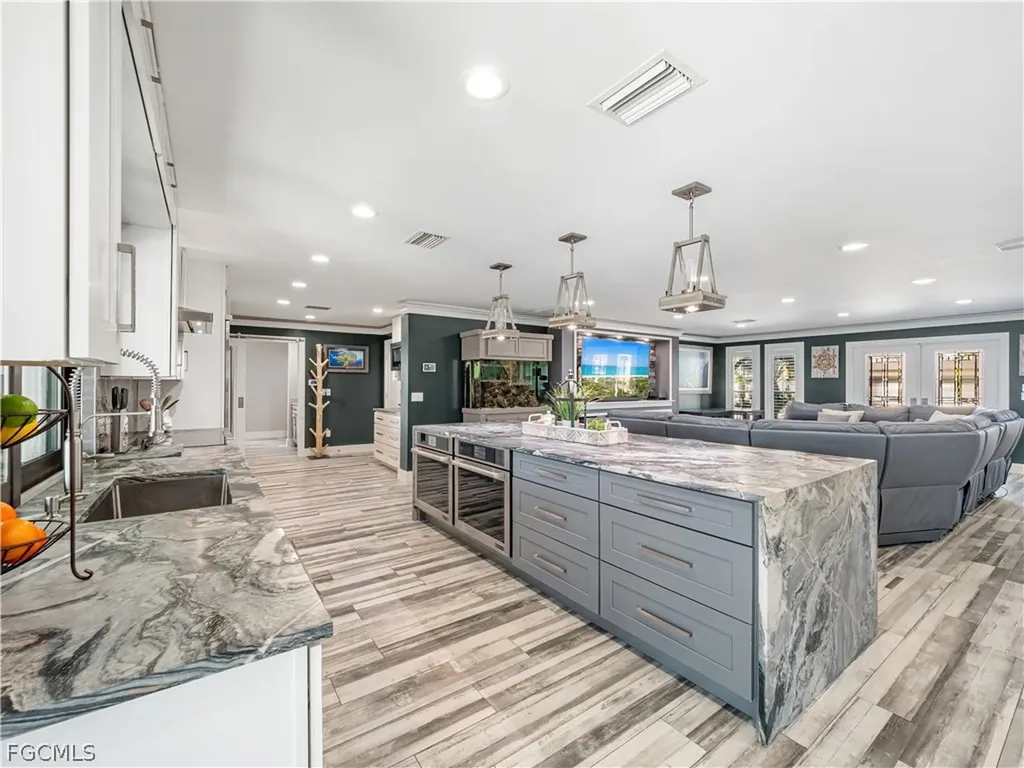 1912 SE 33rd Terrace Cape Coral FL 33904