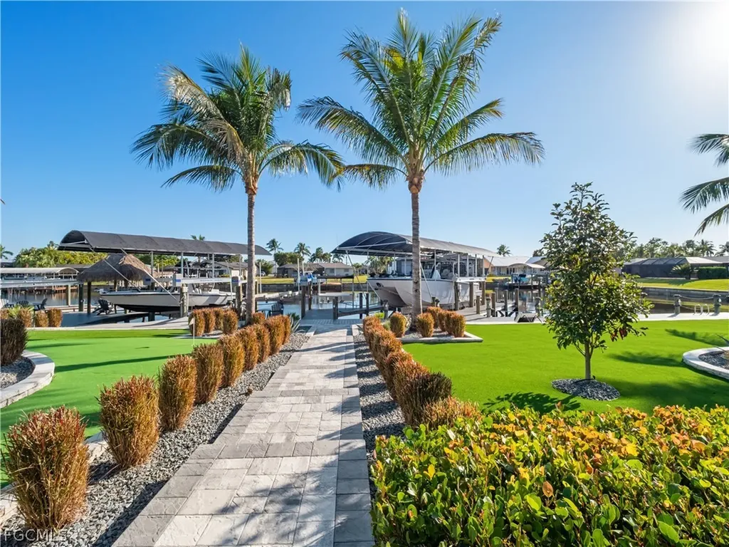 1912 SE 33rd Terrace Cape Coral FL 33904