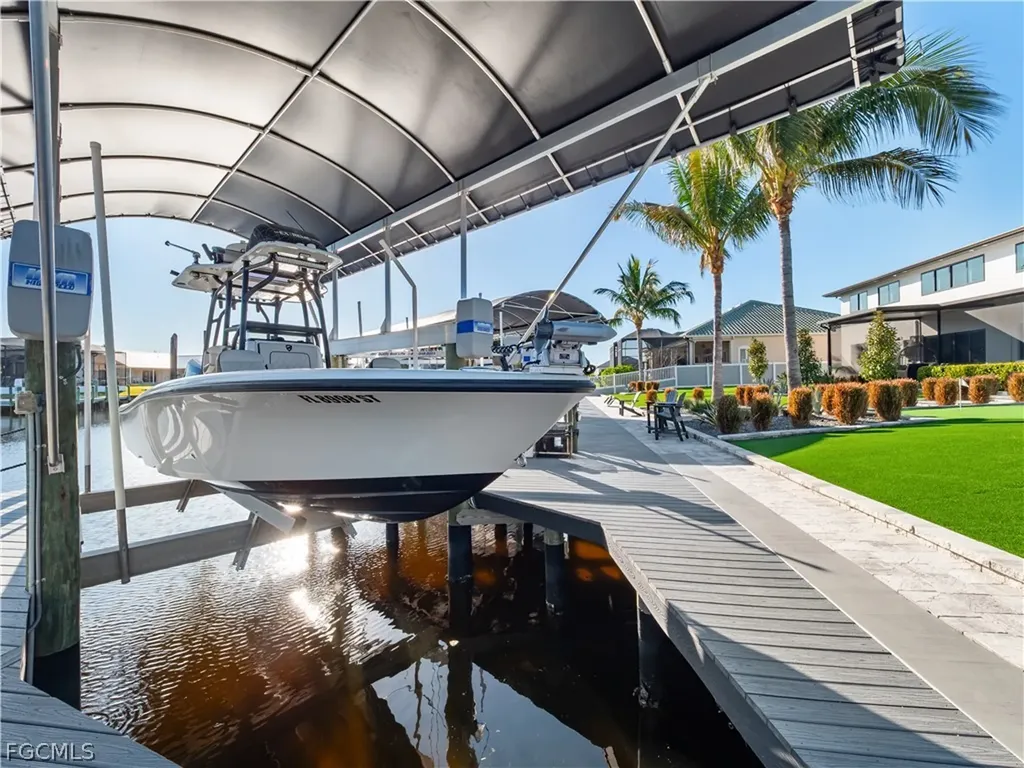 1912 SE 33rd Terrace Cape Coral FL 33904