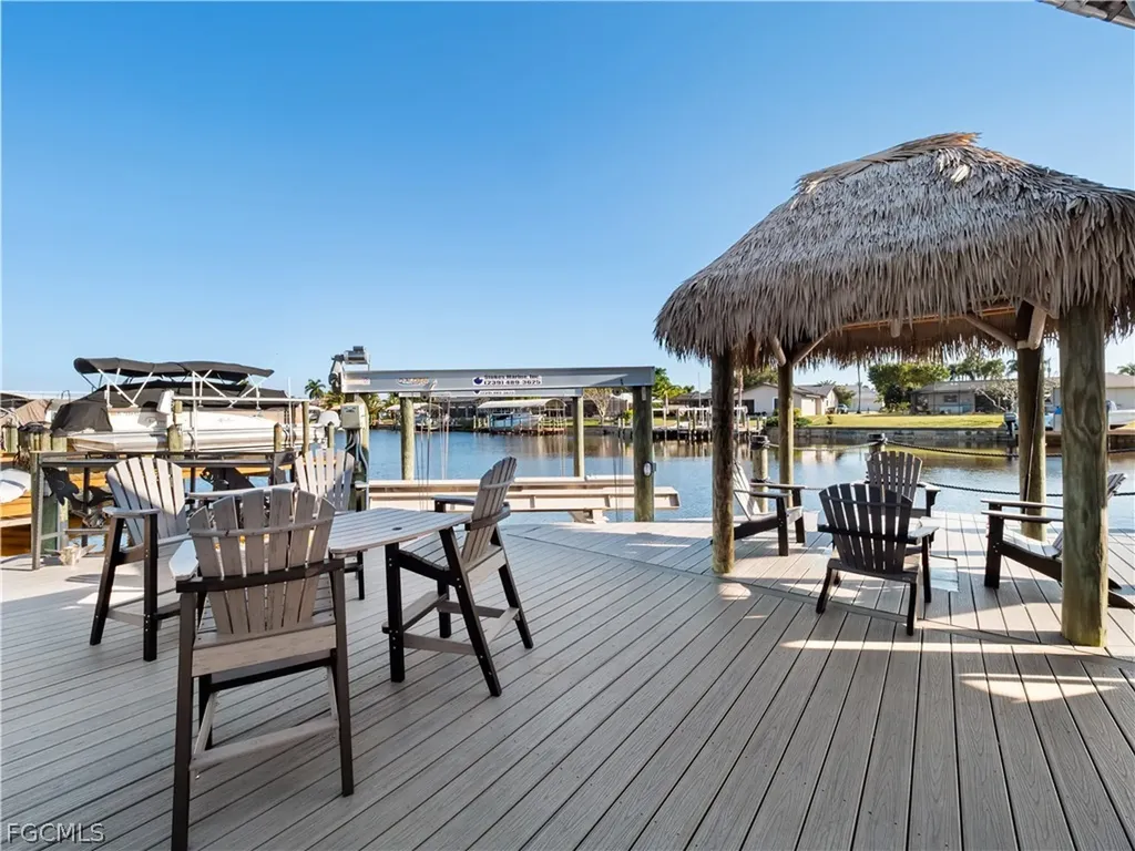 1912 SE 33rd Terrace Cape Coral FL 33904