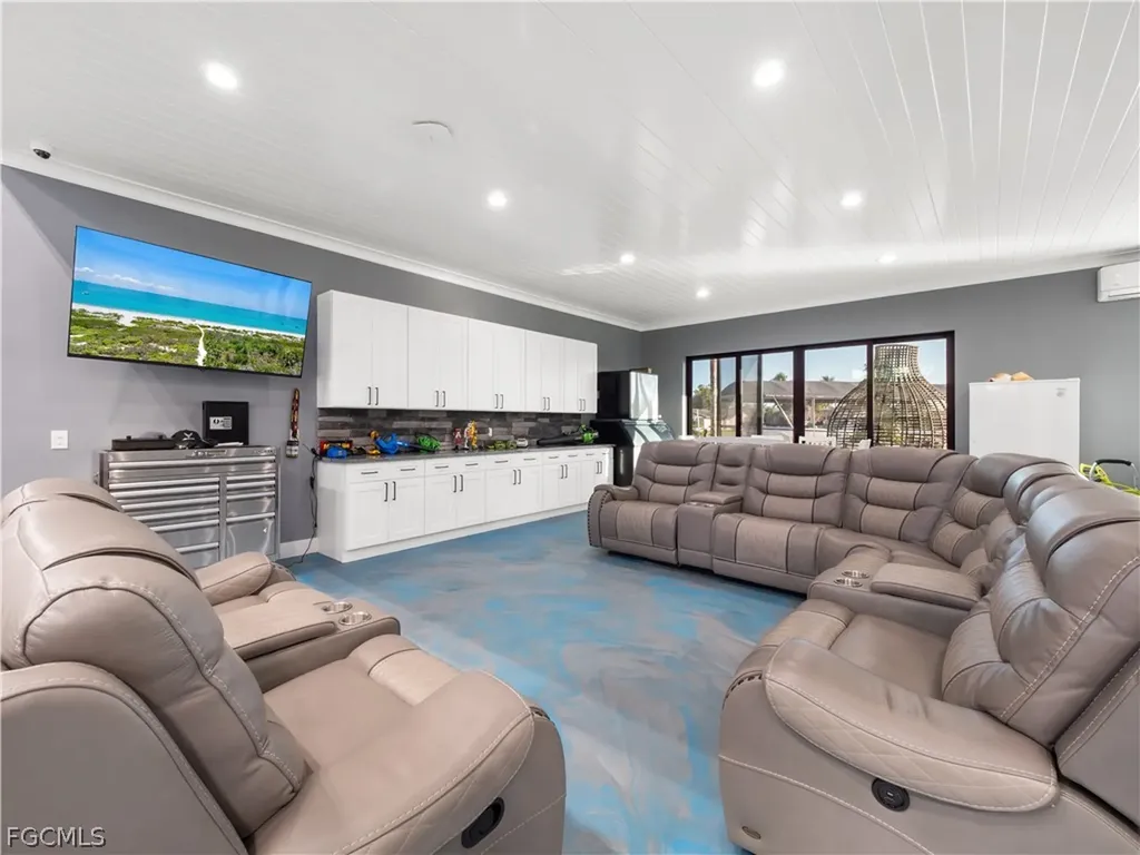 1912 SE 33rd Terrace Cape Coral FL 33904