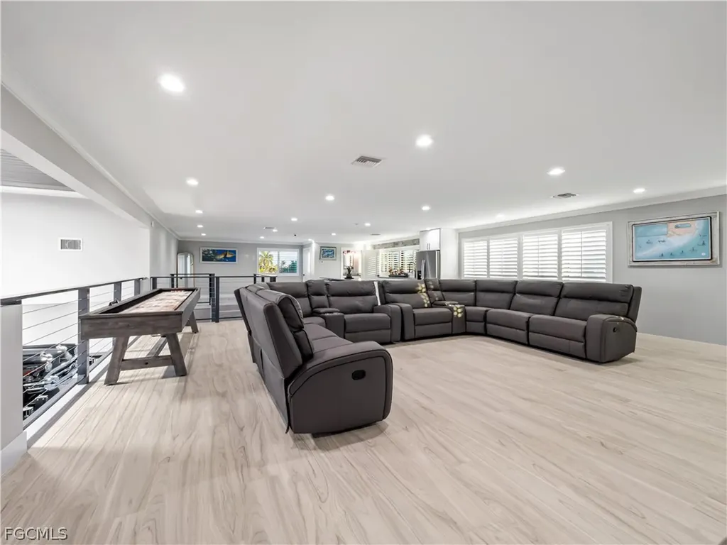 1912 SE 33rd Terrace Cape Coral FL 33904