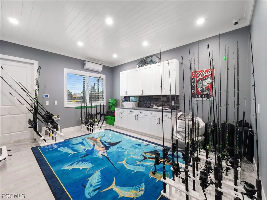 1912 SE 33rd Terrace Cape Coral FL 33904