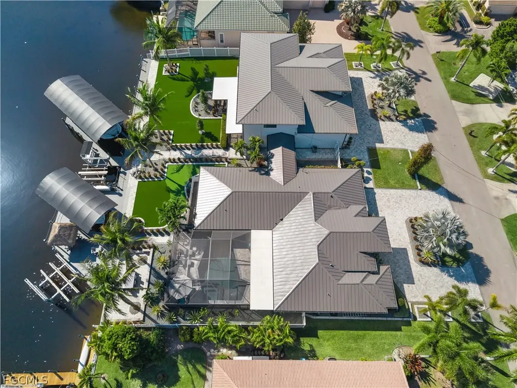 1912 SE 33rd Terrace Cape Coral FL 33904