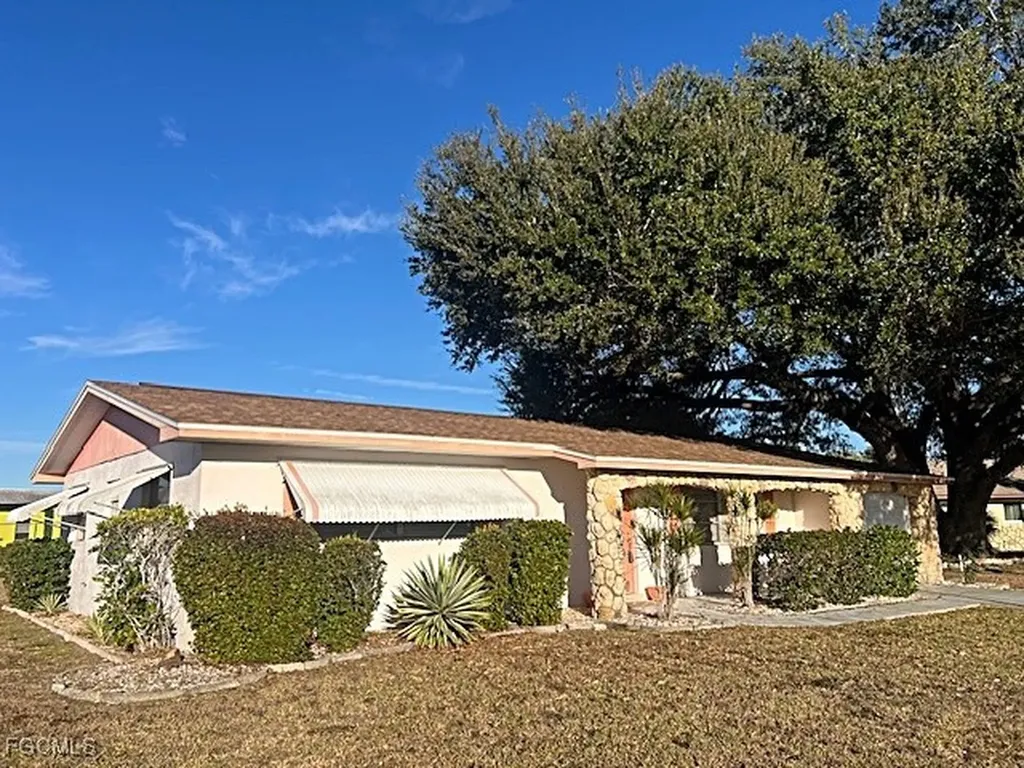 514 Pennview Avenue Lehigh Acres FL 33936