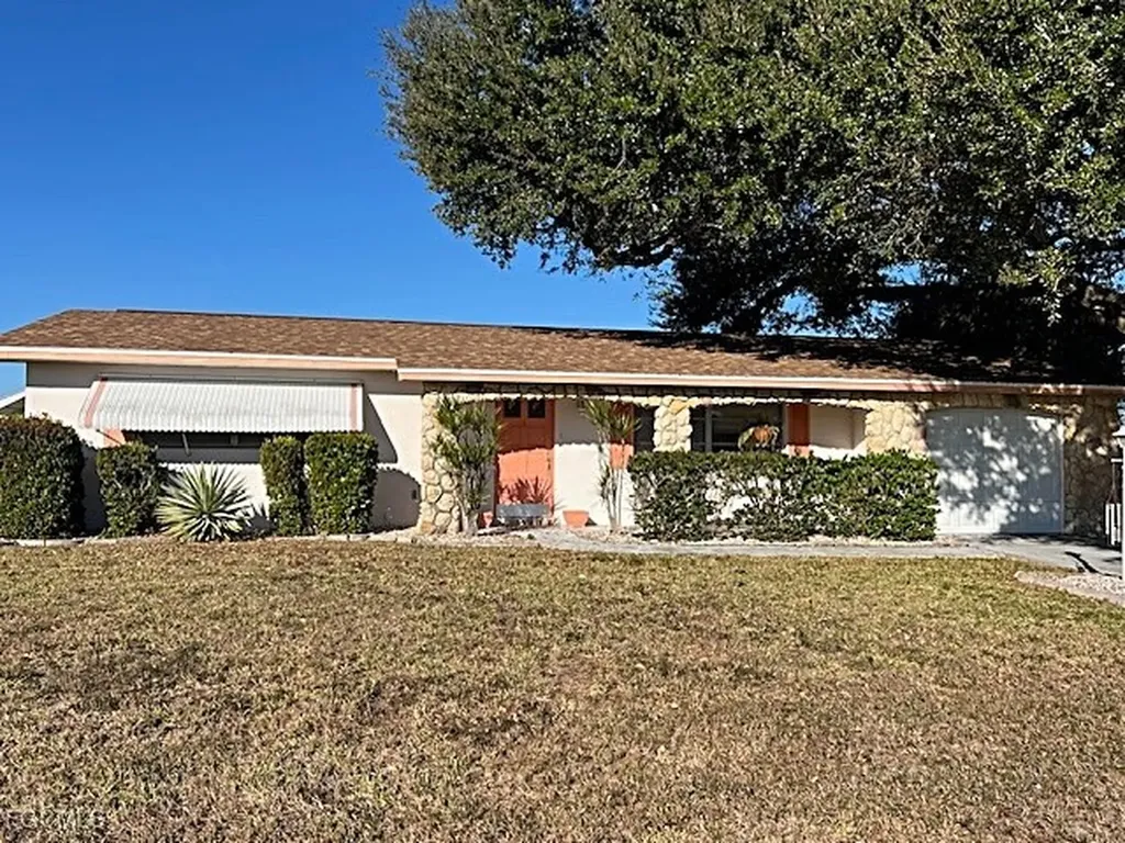 514 Pennview Avenue Lehigh Acres FL 33936
