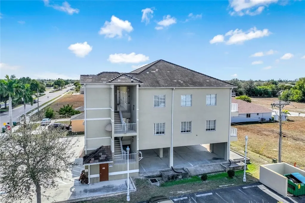 1212 Country Club Boulevard Cape Coral FL 33990