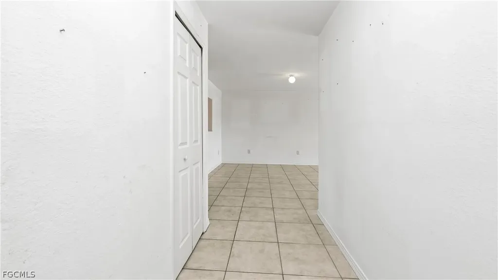 4520 Skyline Boulevard Cape Coral FL 33914