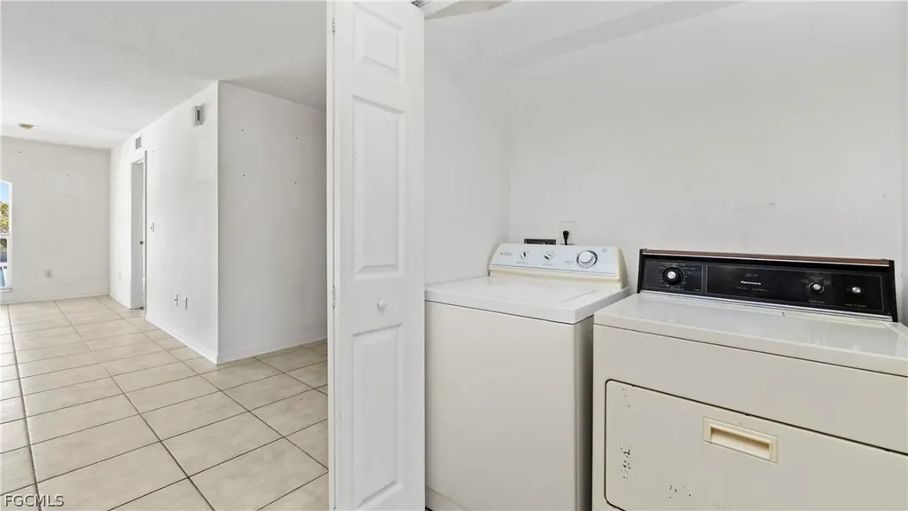 4520 Skyline Boulevard Cape Coral FL 33914