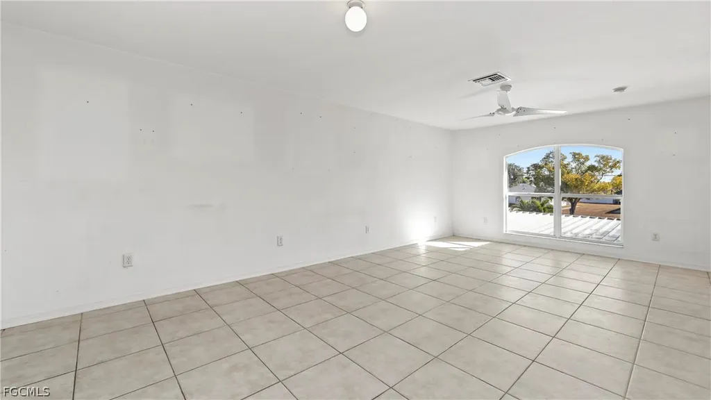 4520 Skyline Boulevard Cape Coral FL 33914