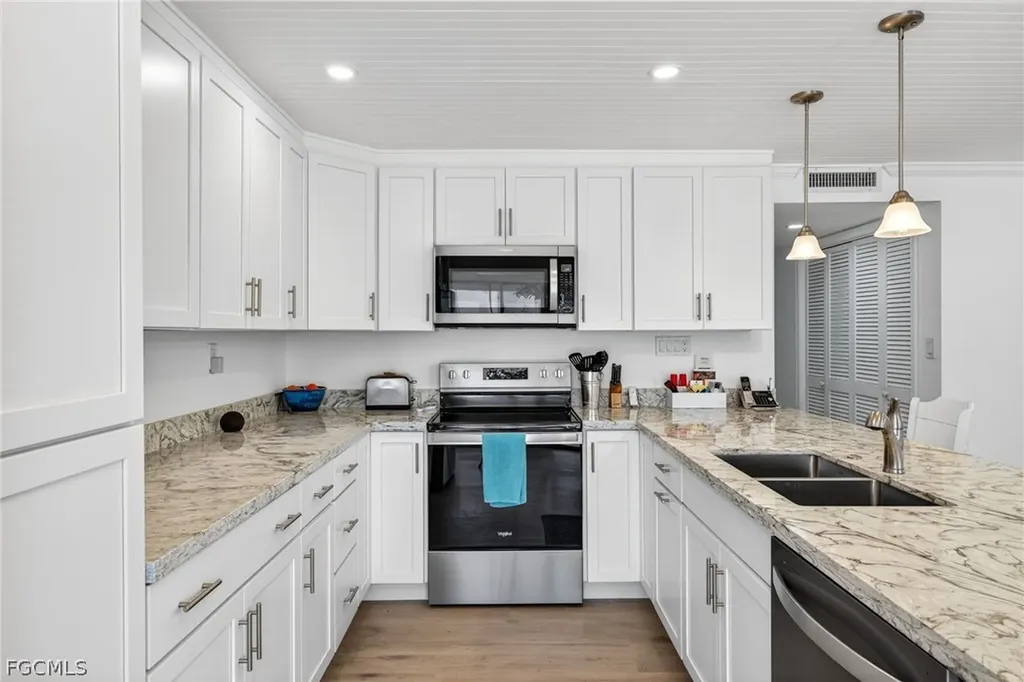 1341 Middle Gulf Drive Sanibel FL 33957