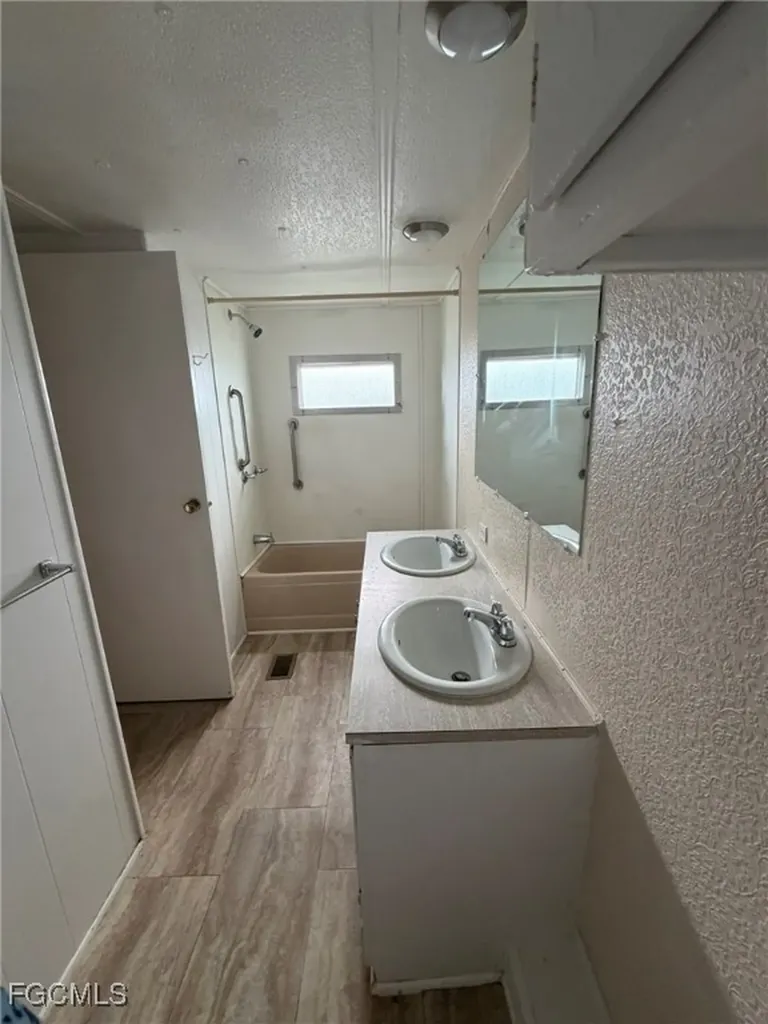 248 Flame Lane North Fort Myers FL 33917