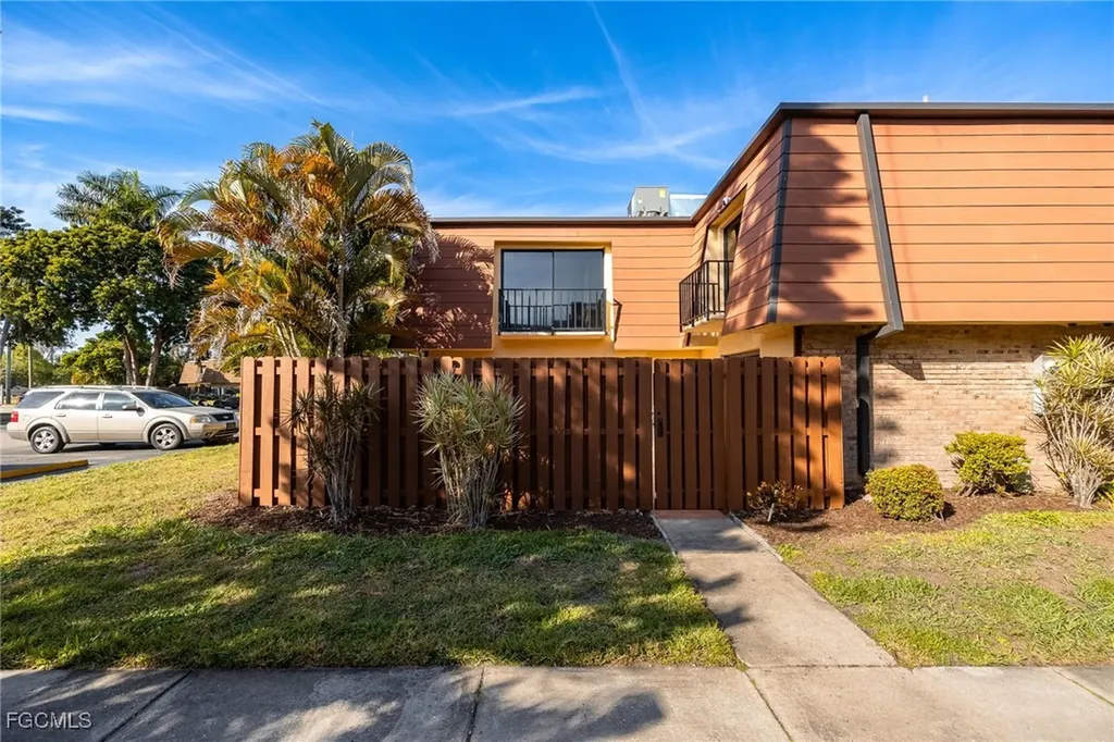 1550 Park Meadows Drive Fort Myers FL 33907