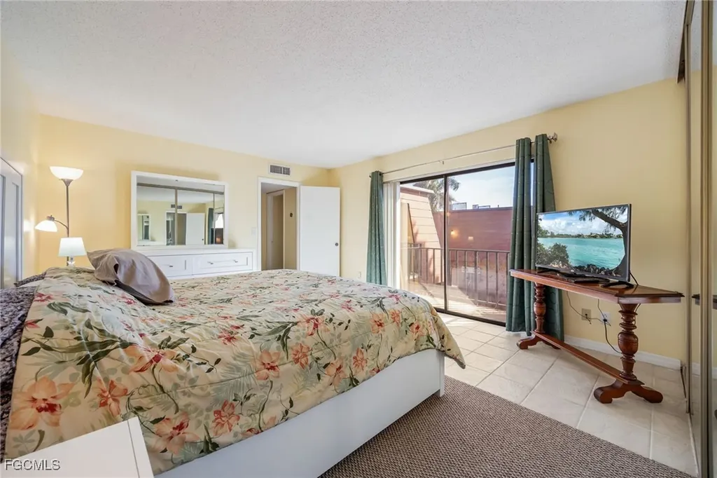 1550 Park Meadows Drive Fort Myers FL 33907