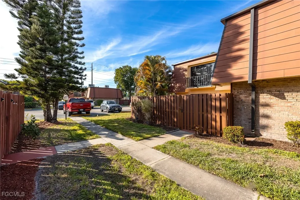 1550 Park Meadows Drive Fort Myers FL 33907