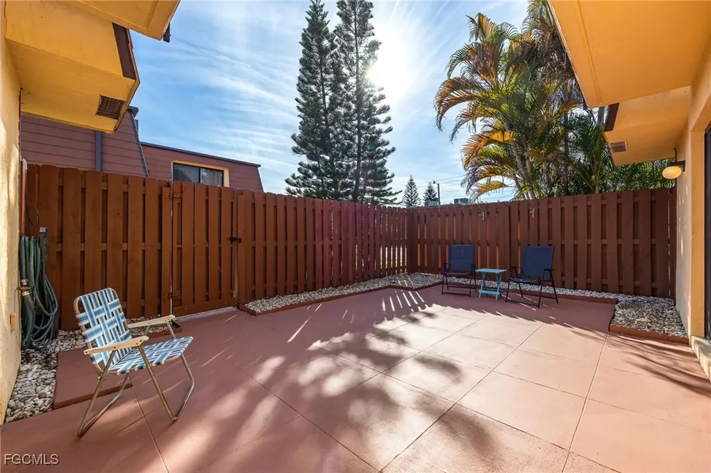 1550 Park Meadows Drive Fort Myers FL 33907