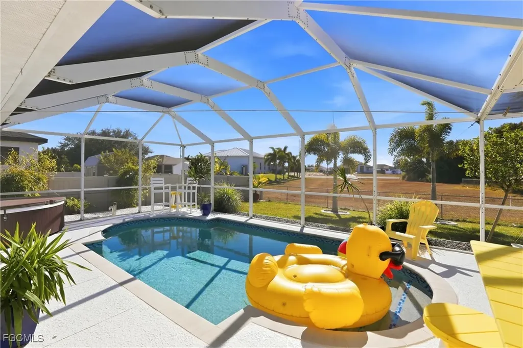 4306 NE 20th Place Cape Coral FL 33909
