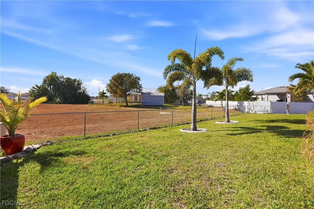 4306 NE 20th Place Cape Coral FL 33909