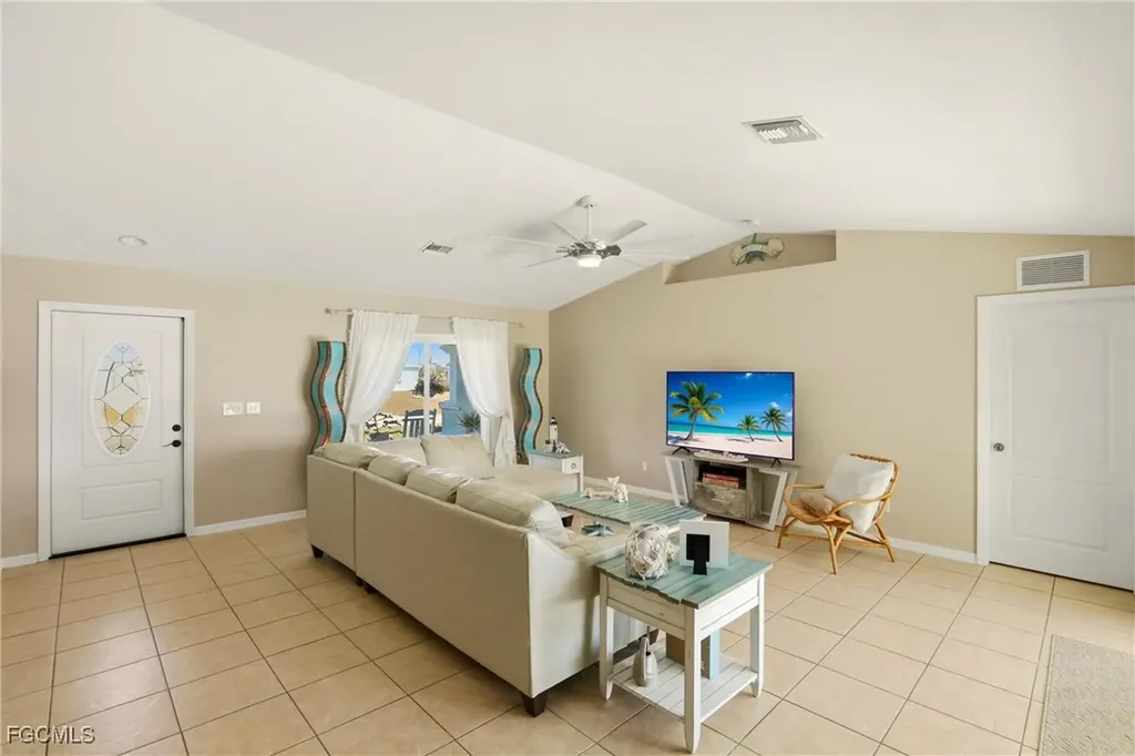 4306 NE 20th Place Cape Coral FL 33909