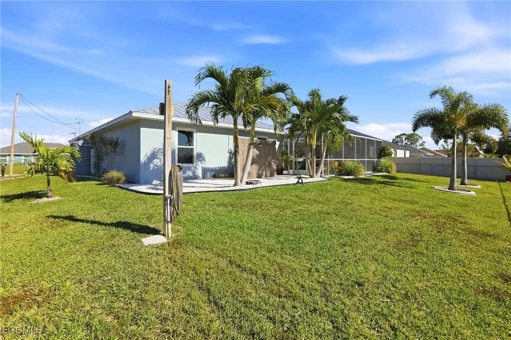 4306 NE 20th Place Cape Coral FL 33909