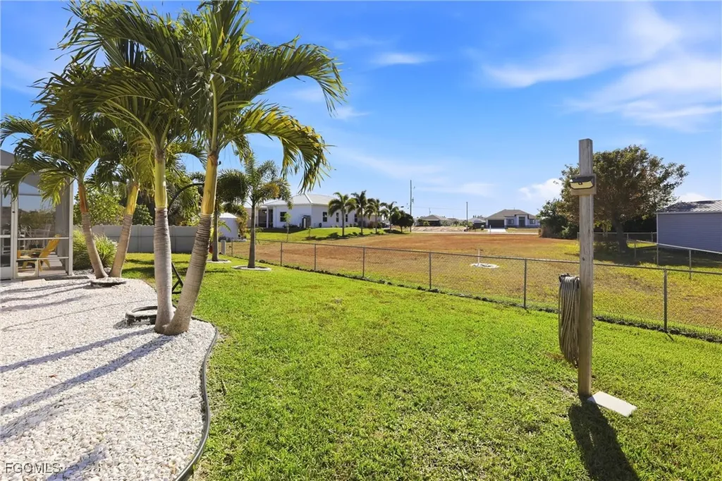 4306 NE 20th Place Cape Coral FL 33909