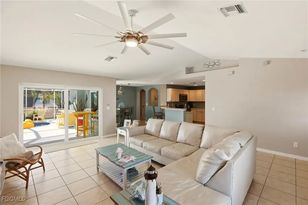 4306 NE 20th Place Cape Coral FL 33909