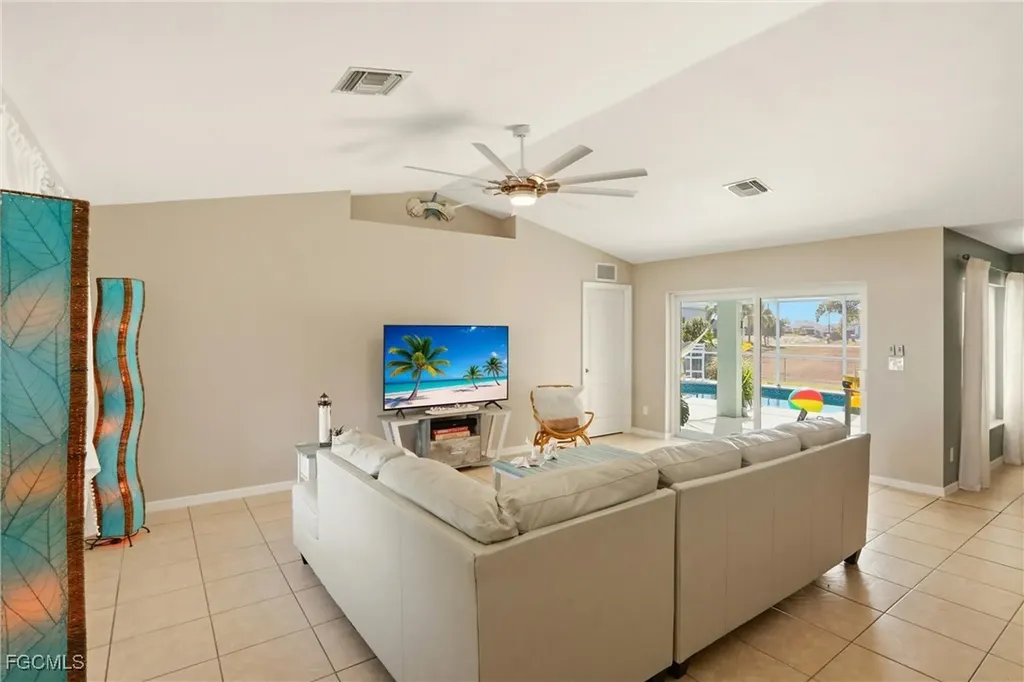 4306 NE 20th Place Cape Coral FL 33909