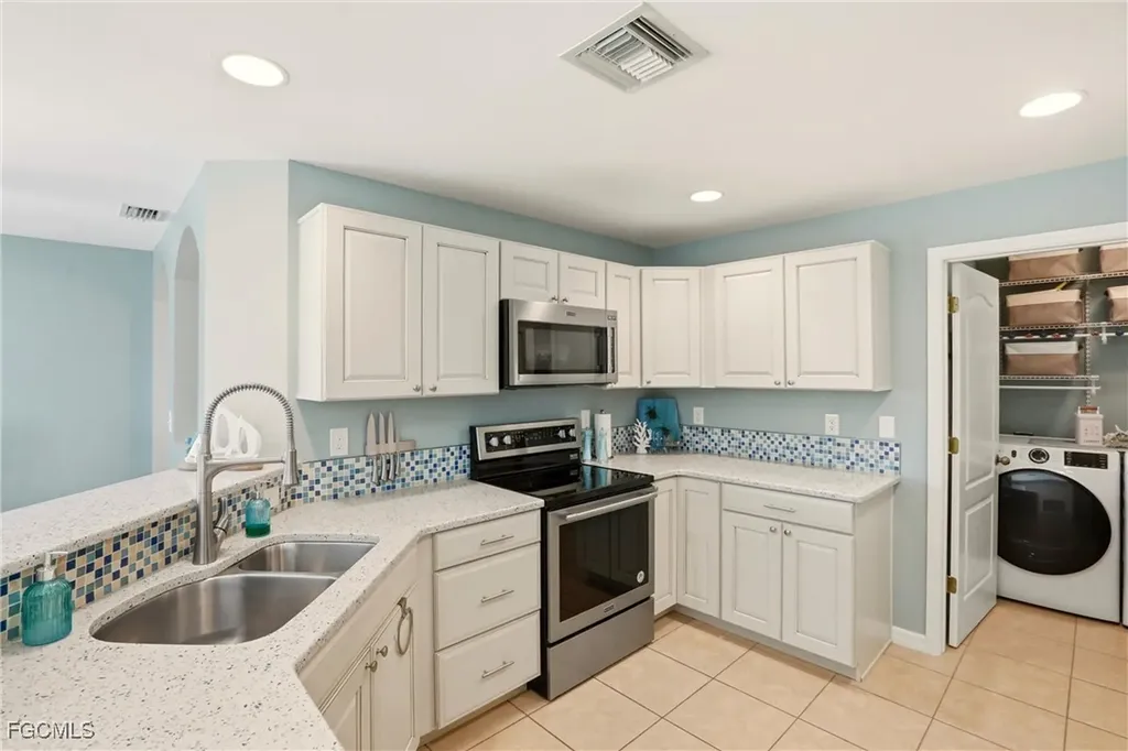 4306 NE 20th Place Cape Coral FL 33909