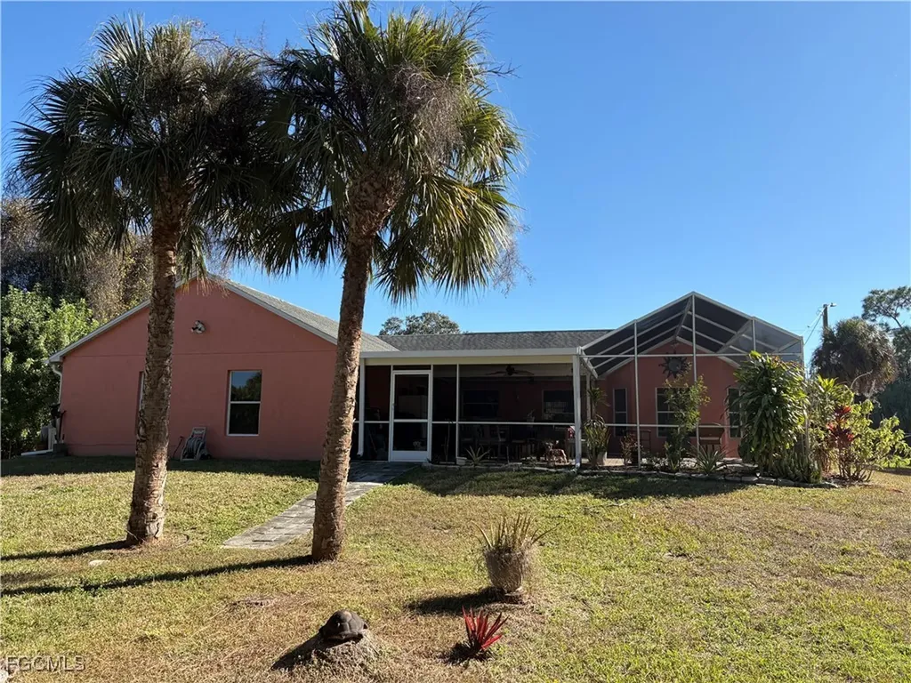519 Hibiscus Avenue Lehigh Acres FL 33972