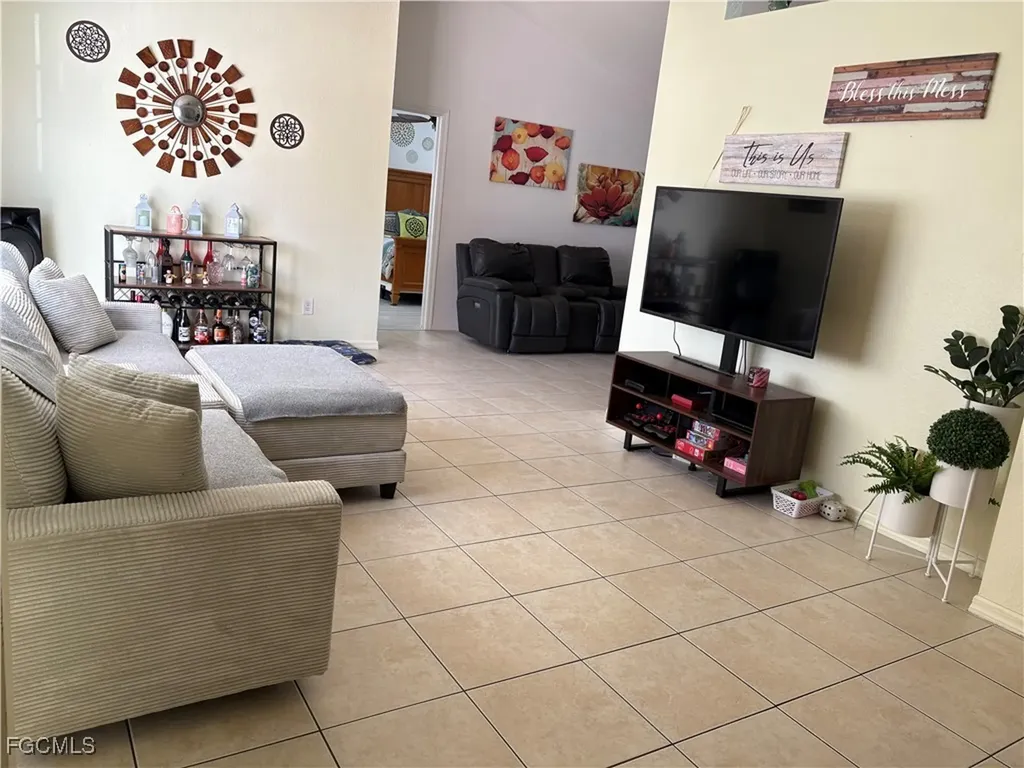 519 Hibiscus Avenue Lehigh Acres FL 33972