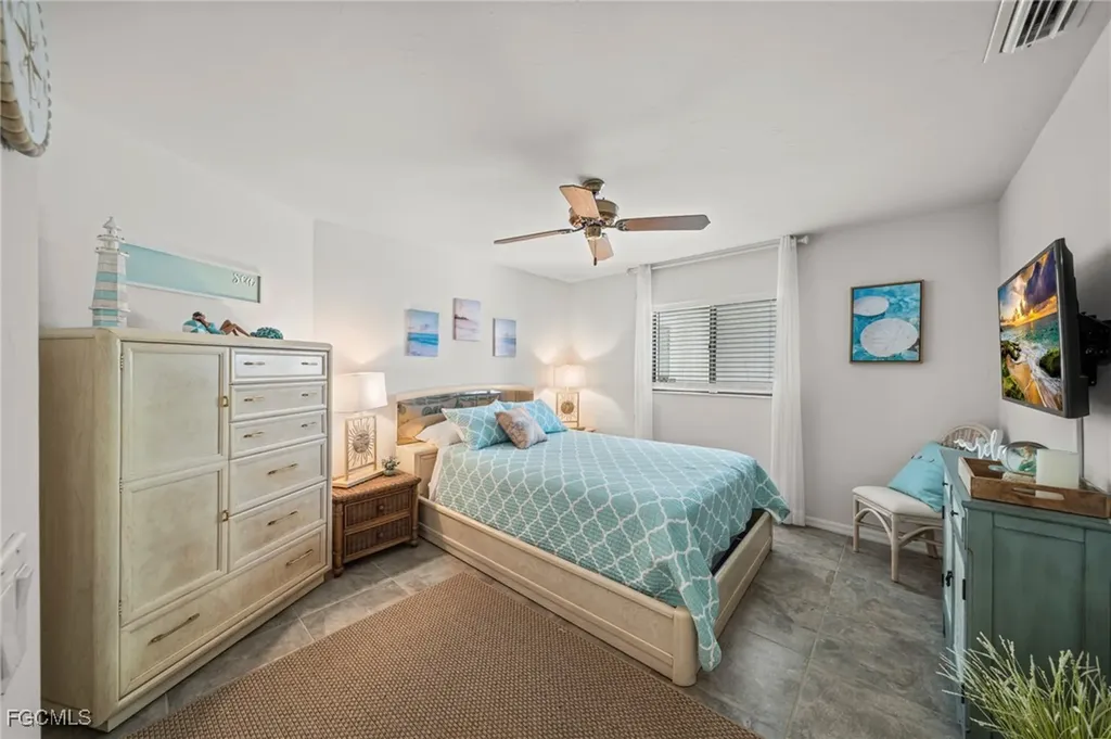 2617 SE 23rd Avenue Cape Coral FL 33904
