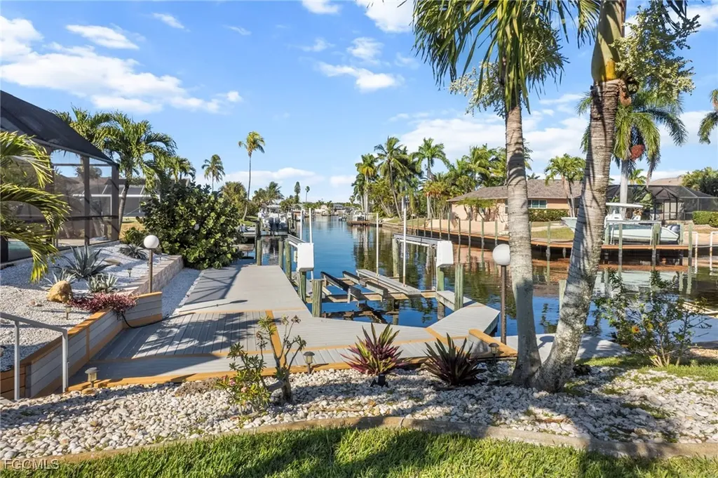 2617 SE 23rd Avenue Cape Coral FL 33904