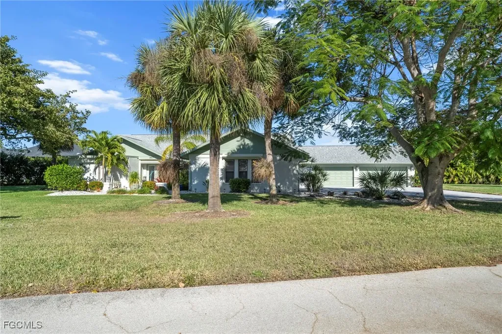 2617 SE 23rd Avenue Cape Coral FL 33904