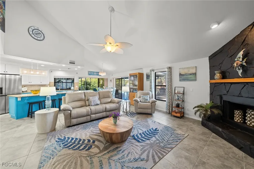 2617 SE 23rd Avenue Cape Coral FL 33904