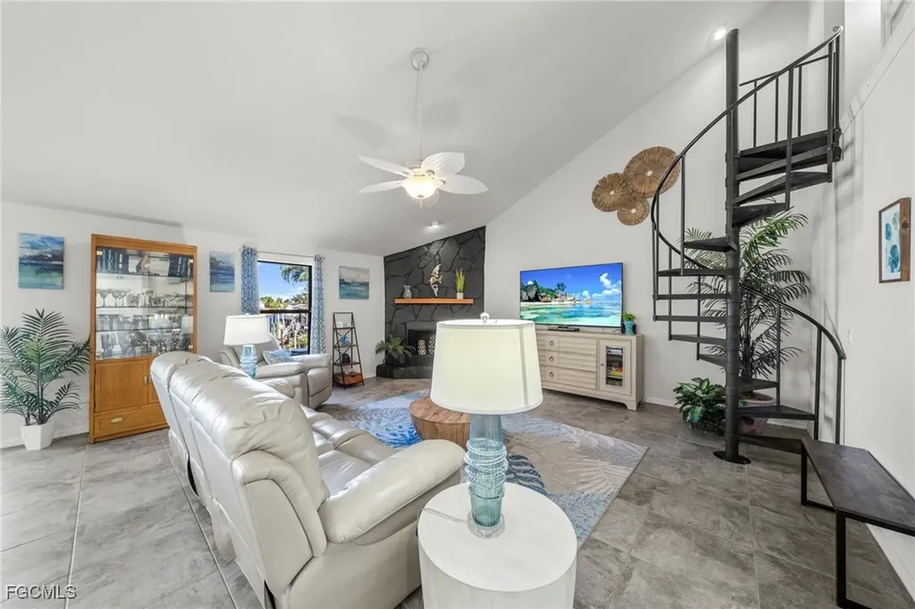 2617 SE 23rd Avenue Cape Coral FL 33904