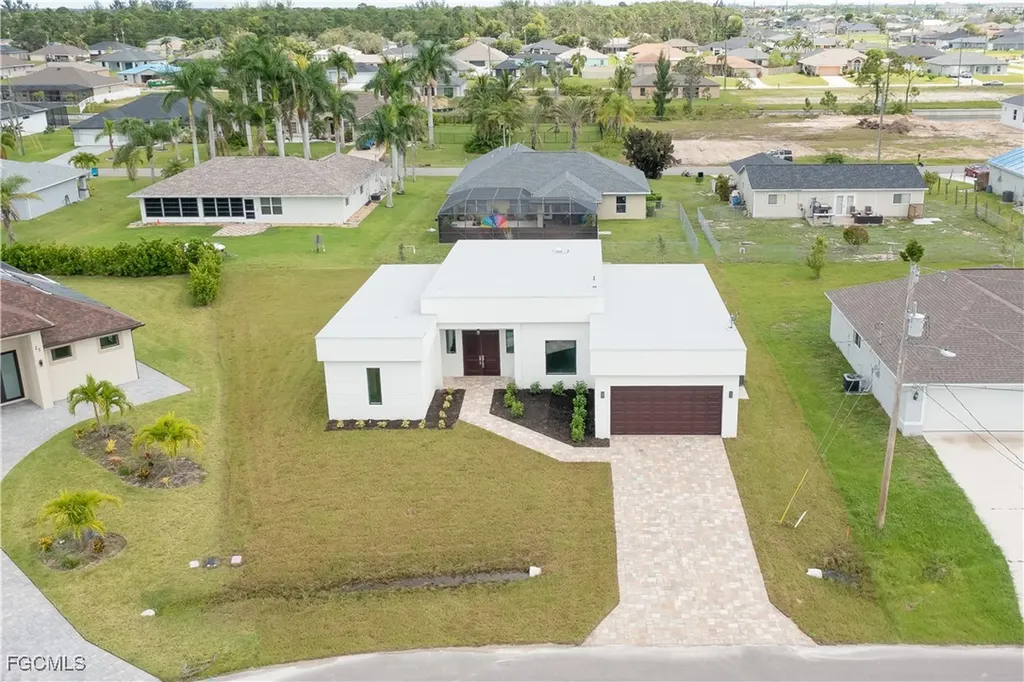 19 NW 14th Place Cape Coral FL 33993