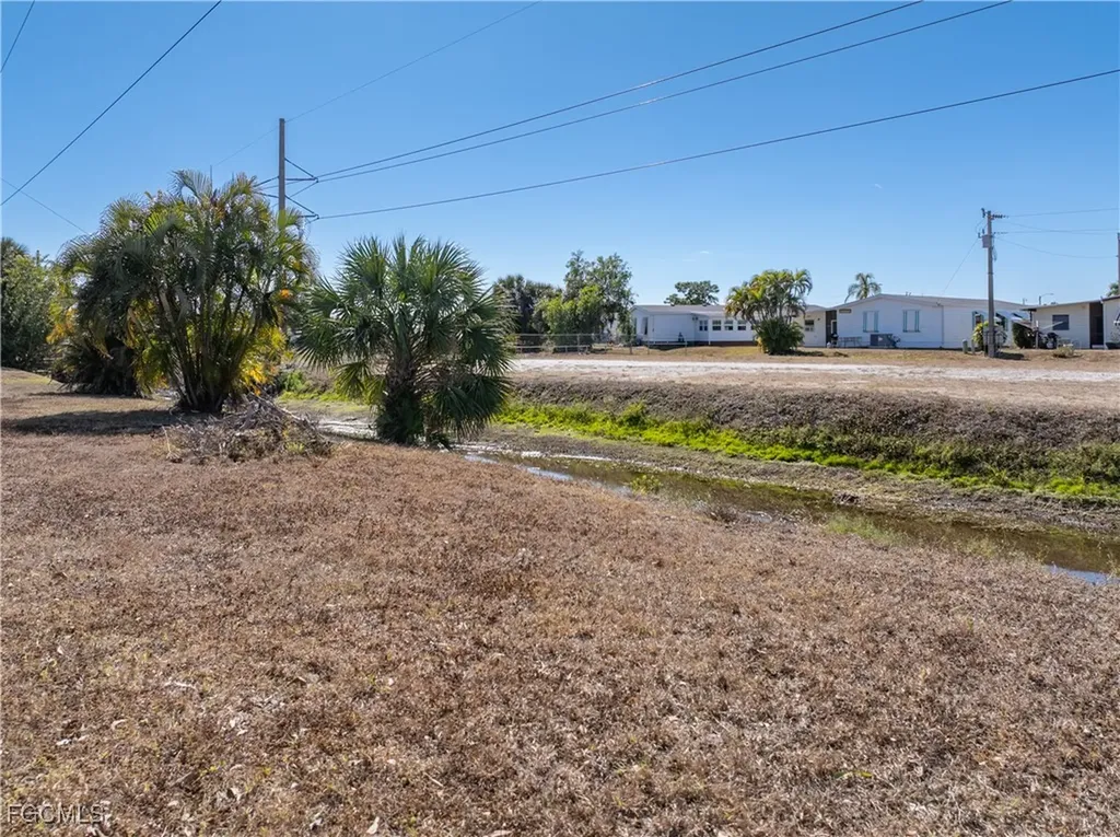 3208 Pluto Circle North Fort Myers FL 33903