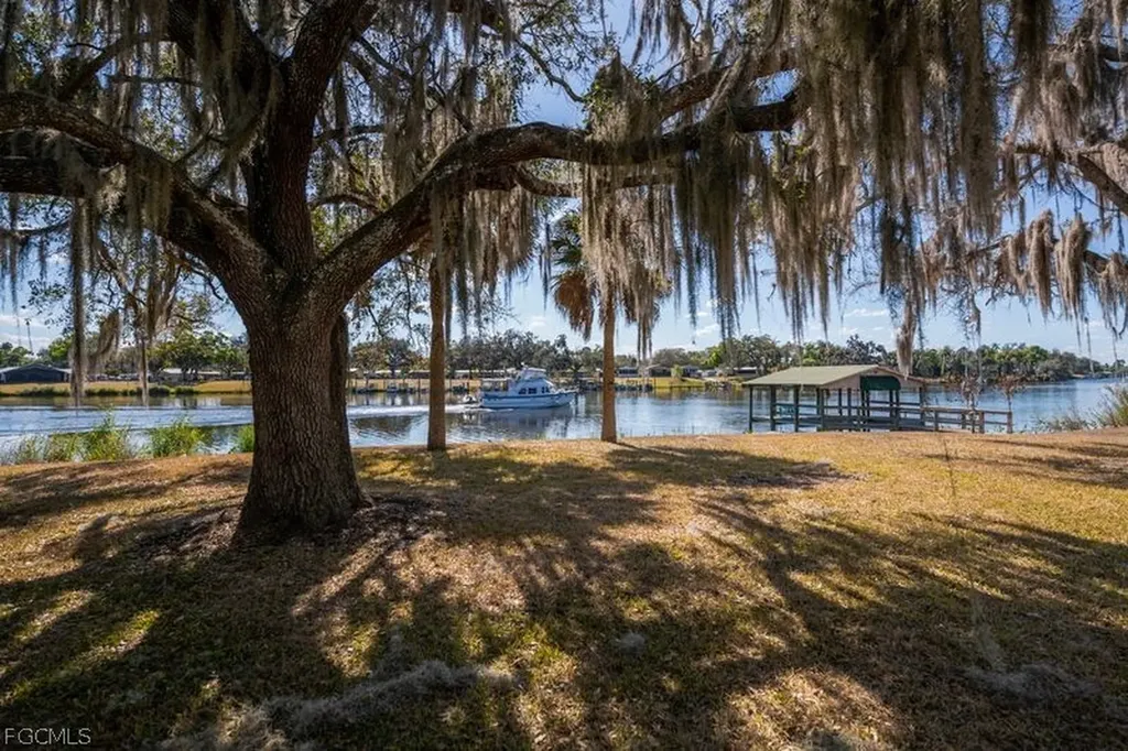 1209 County Road 78 Labelle FL 33935