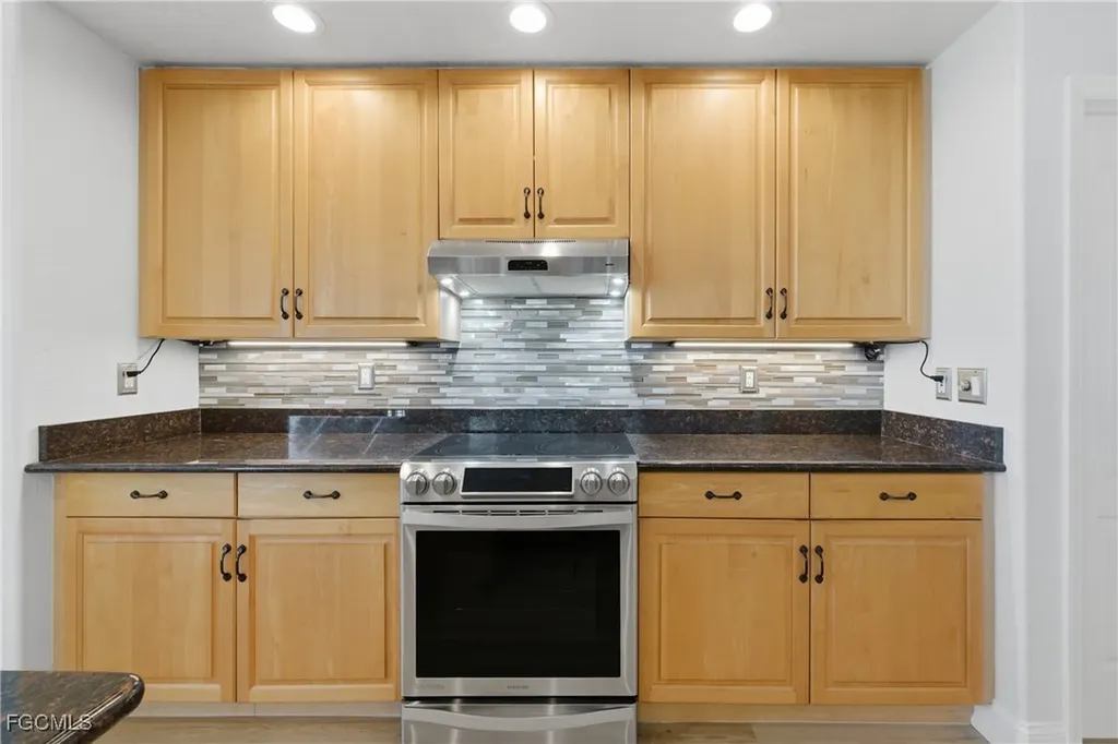 1204 NW 43rd Avenue Cape Coral FL 33993