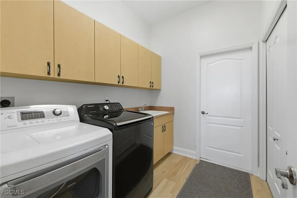 1204 NW 43rd Avenue Cape Coral FL 33993