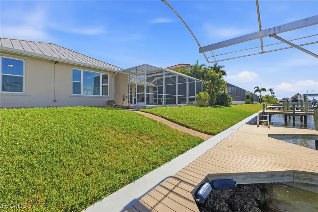 1204 NW 43rd Avenue Cape Coral FL 33993